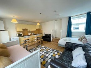 134 Kilburn road apartment